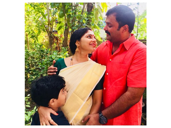 പ്രാര്ത്ഥിക്കണം