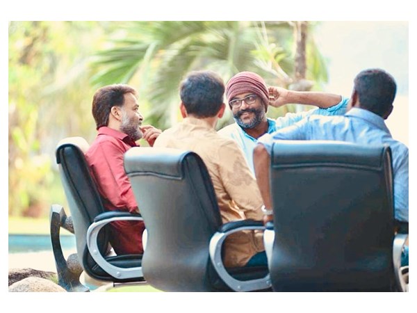 തുടര്ച്ചയായി 100 മണിക്കൂര്