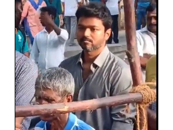 താര പരിവേഷമില്ലാതെ വിജയ്