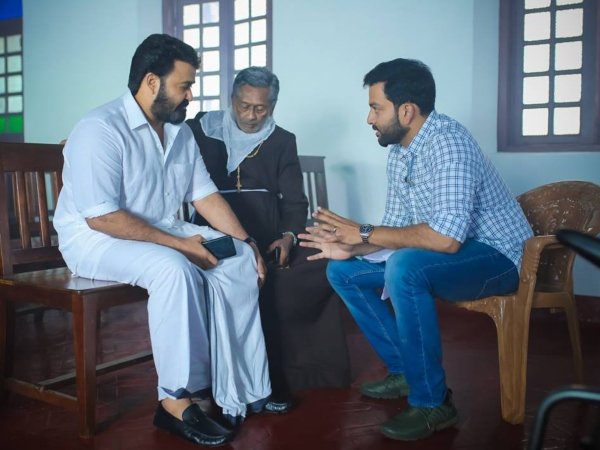 150 കോടി പെട്ടിയിലാക്കി