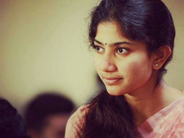 അതിരന് മുന്നേറുന്നു