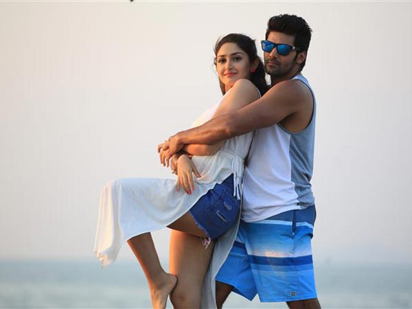 പ്രണയദിനത്തിലെ സര്പ്രൈസ്