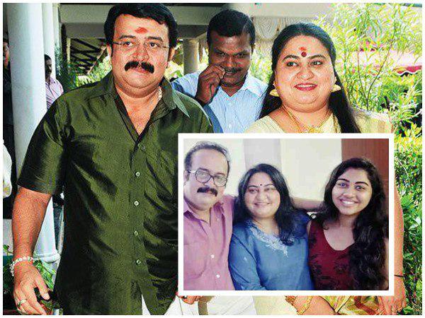അമ്മയും അച്ഛനും എവിടെ?