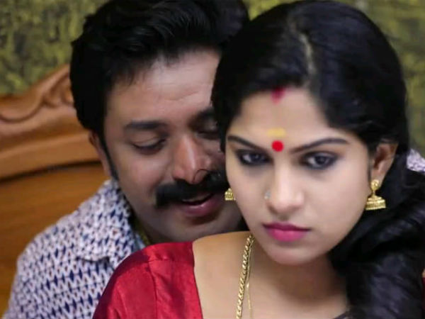 സന്തോഷത്തോടെ ഇന്ദ്രനും സീതയും