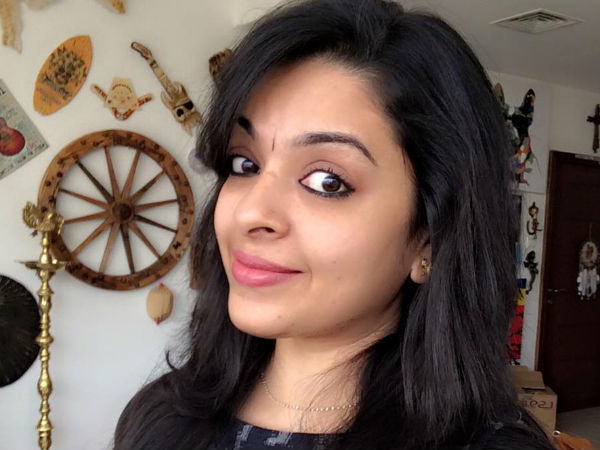 മുടി മുറിച്ച് സ്റ്റൈലിഷായി