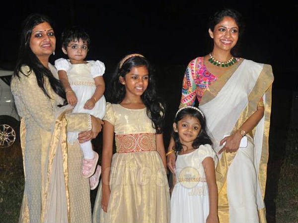 തുറമുഖത്തിലെ വേഷം