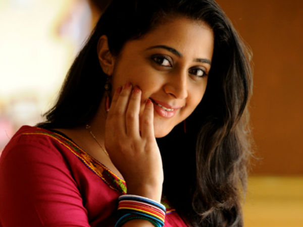 ഭാഗ്യദേവതയായി അവതരിച്ചു