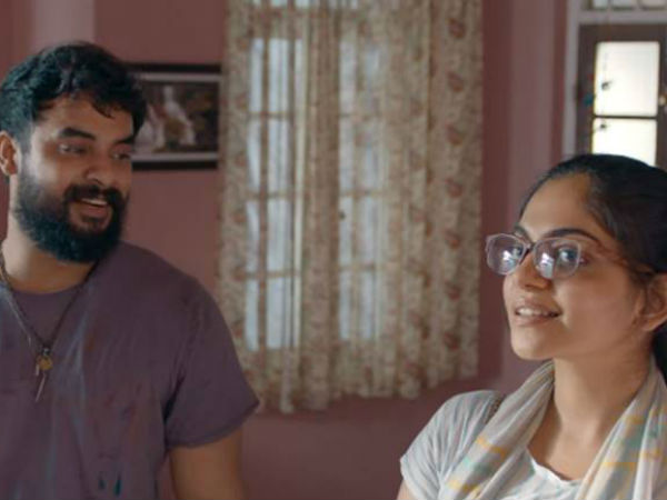 പ്രണയം പ്രകടിപ്പിക്കാൻ മടിയില്ല