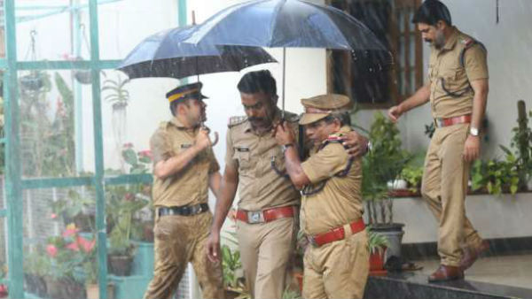 വില്ലൻ വേഷം