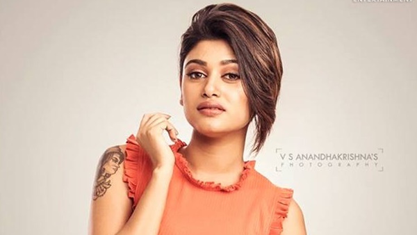 oviya oviya