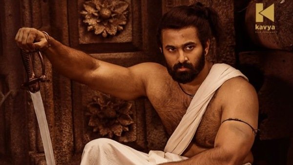 നിര്മ്മാതാവിന് കൈയ്യടി