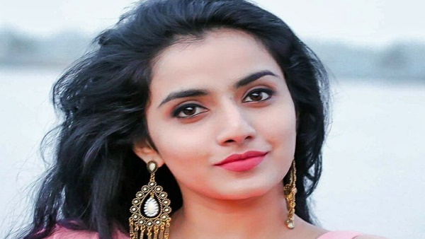 വെറുതേയിരിക്കുമ്പോള് വണ്ണം വയ്ക്കുന്നത് സ്വാഭാവികമാണ്.. അതിന്റെ മുന്കരുതലൊക്കെ എടുത്തുകാണുമല്ലോ?