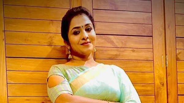 വ്യക്തിപരമായി ഈ അവസ്ഥയില് നിന്ന് എങ്ങിനെ രക്ഷപ്പെടാം എന്നാലോചിച്ചിട്ടില്ലേ?