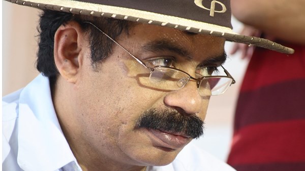 അരുൺ എന്ന് വിളിച്ചു