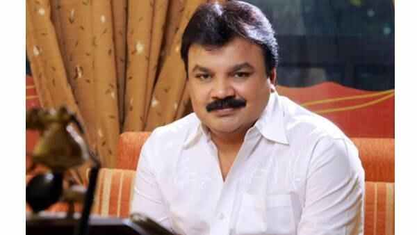 വിമര്ശനപ്പെരുമഴ
