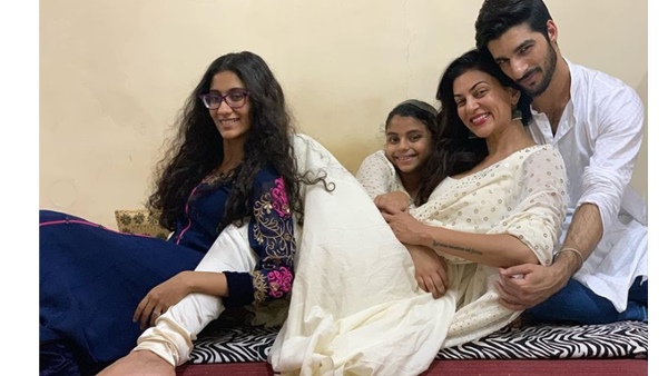 rini-susmitha rini-susmitha