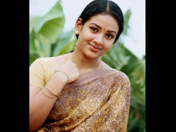 ഉമ ശങ്കരിയിലേക്ക്