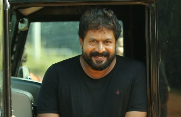 പണിയില്ലാതെ ഒരുകൊല്ലം വീട്ടിലിരുന്നിട്ടുണ്ട്