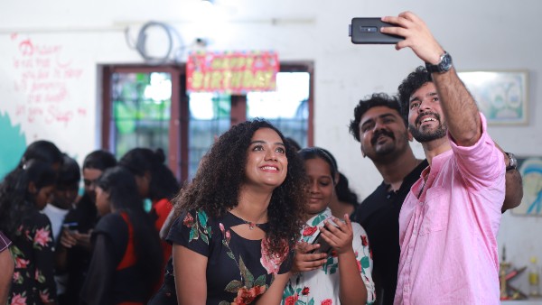 Team Josh And FilmiBeat Visited Sandhwanam Childrens Home At Aluva Kochi Team Josh And FilmiBeat Visited Sandhwanam Childrens Home At Aluva Kochi