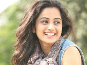 നമിത പ്രമോദ് മലര് ആവുന്നു! പ്രിയദര്ശനെ സ്വാധീനിച്ച മലര് മലയാളത്തില് അല്ല, പിന്നെയോ? നമിത പ്രമോദ് മലര് ആവുന്നു! പ്രിയദര്ശനെ സ്വാധീനിച്ച മലര് മലയാളത്തില് അല്ല, പിന്നെയോ?